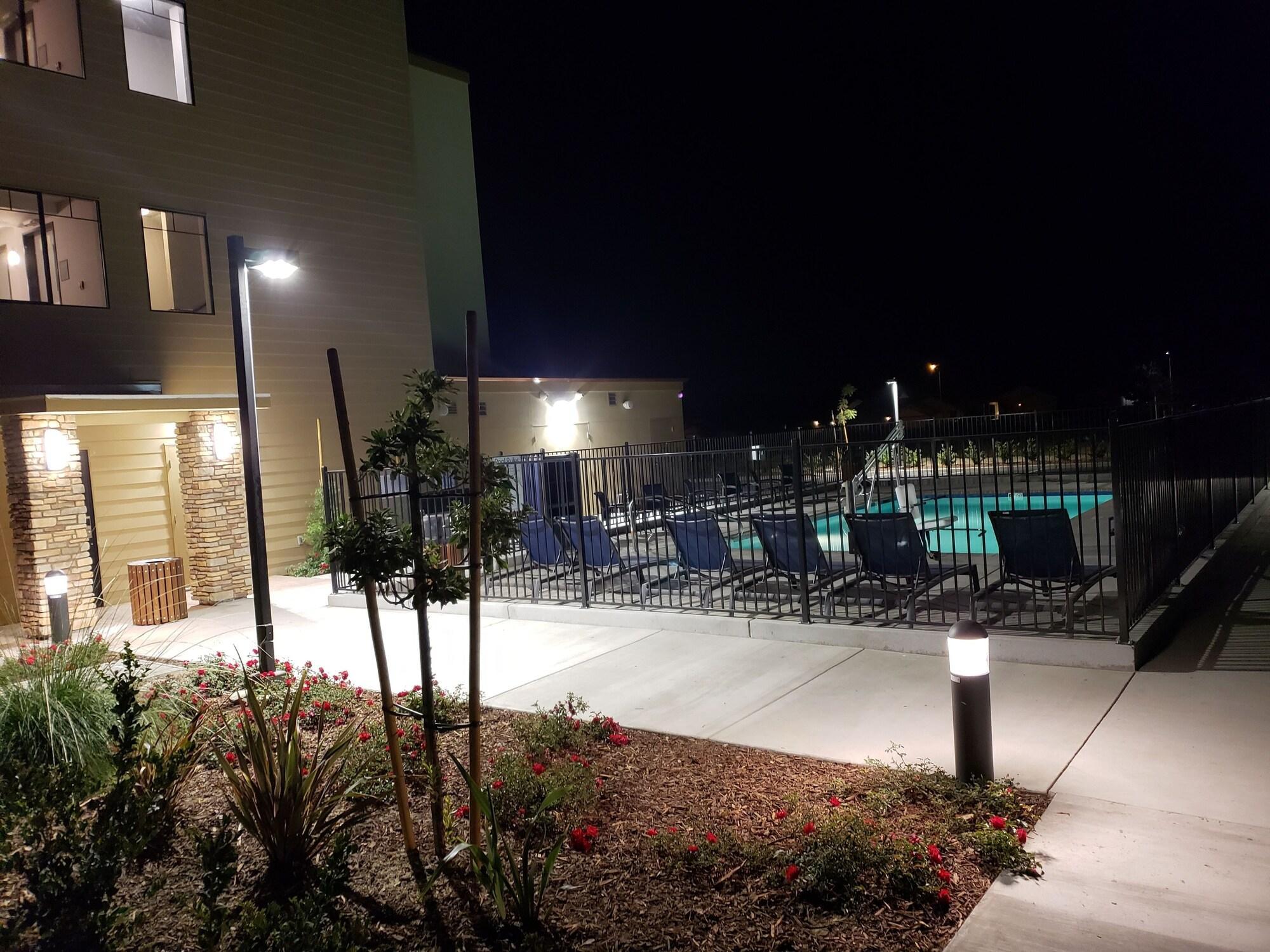 Best Western Plus Coalinga Inn Esterno foto