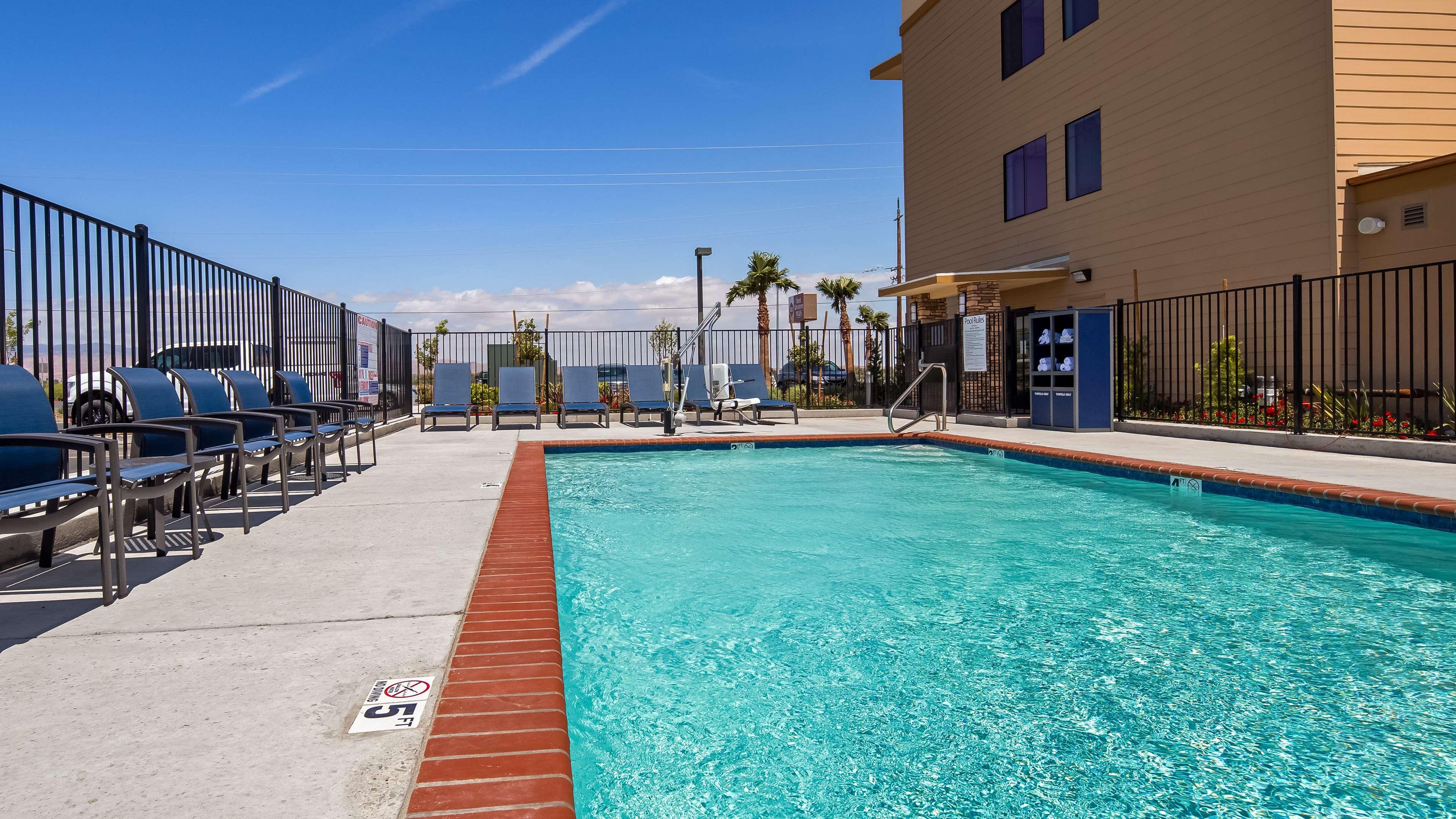 Best Western Plus Coalinga Inn Esterno foto